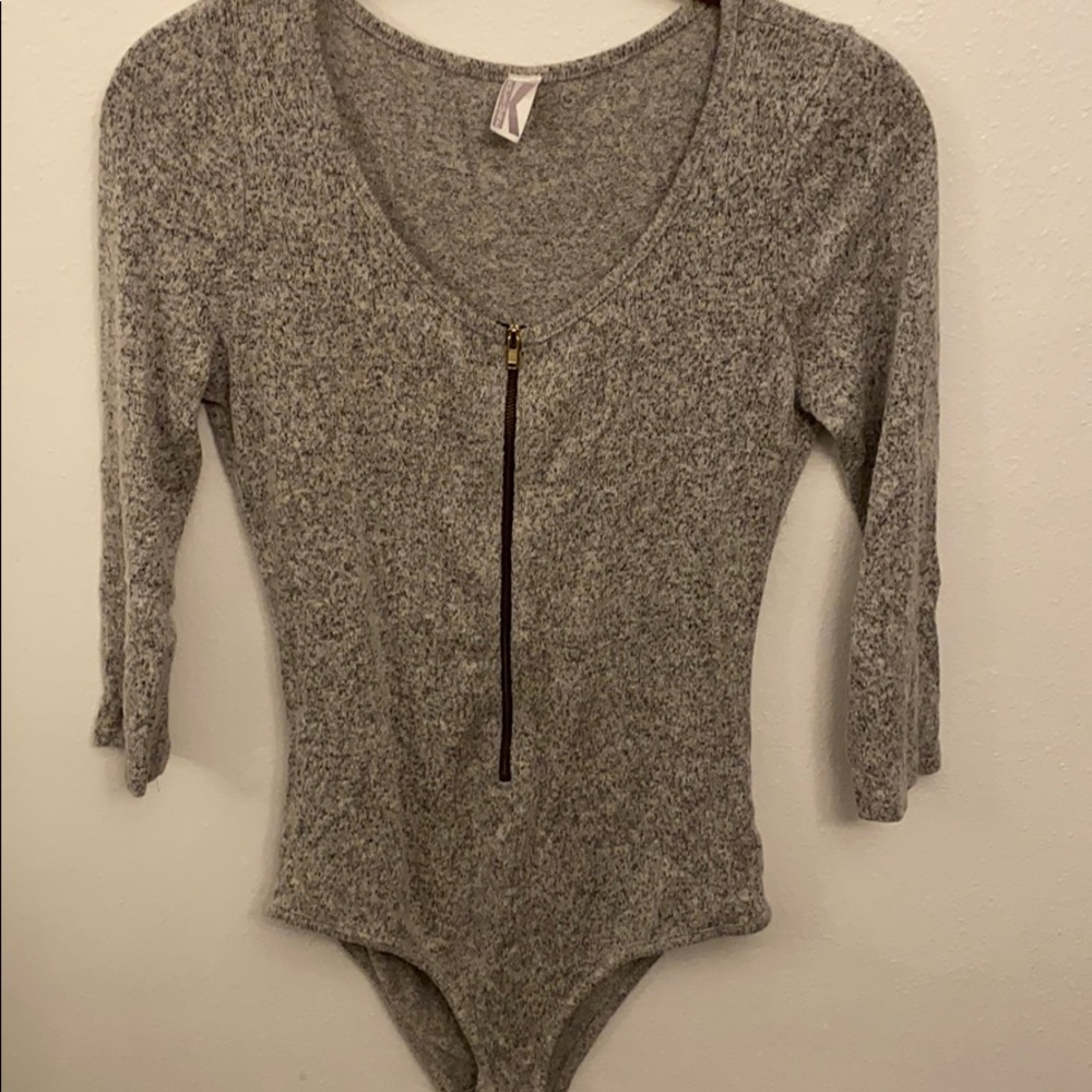 Front zip on Zoe